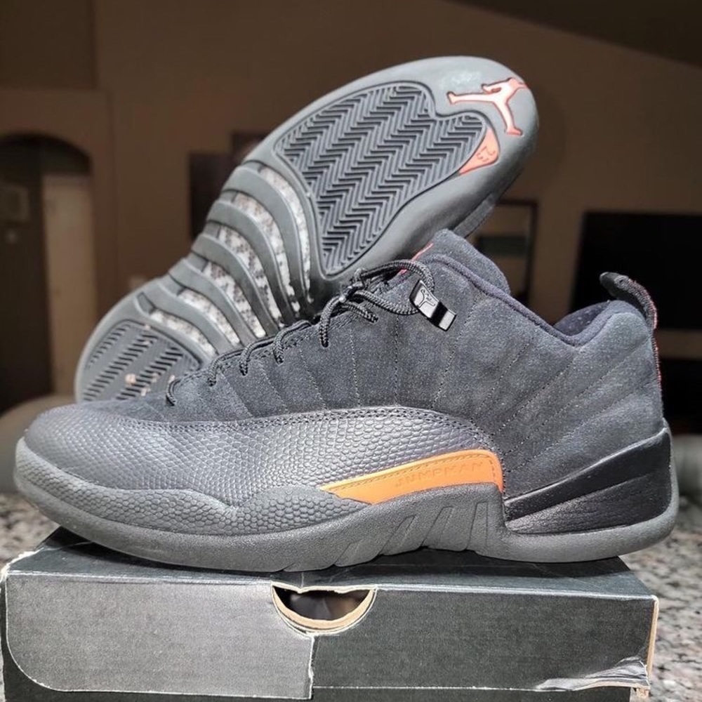 Jordan 12 Max Orange